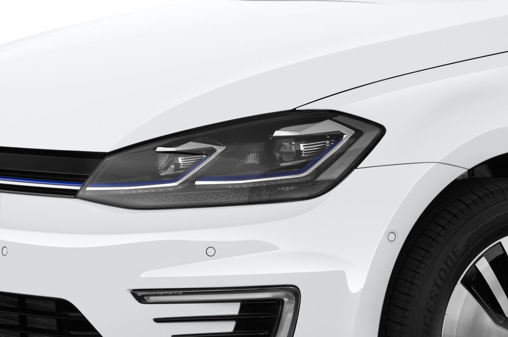 Volkswagen e-Golf (Baujahr 2019) - 5 Türen Scheinwerfer
