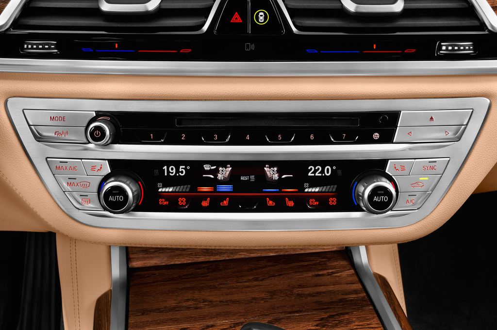 BMW 7 Series (Baujahr 2016) - 4 Türen Radio und Infotainmentsystem