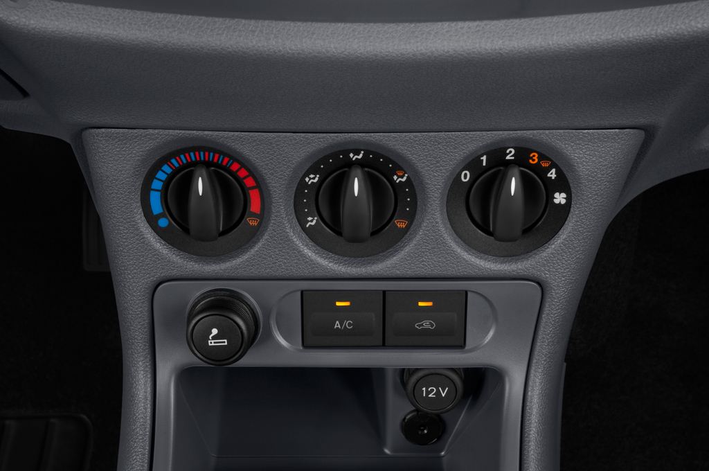 Ford Transit Connect (Baujahr 2013) Trend 5 Türen Temperatur und Klimaanlage