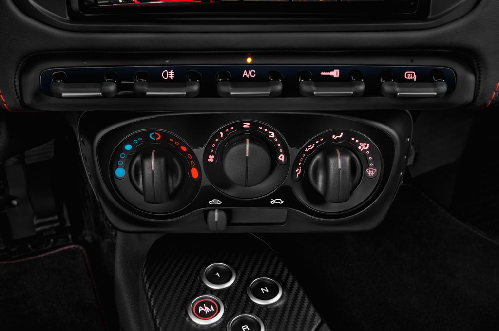 Alfa Romeo 4C (Baujahr 2017) - 2 Türen Temperatur und Klimaanlage