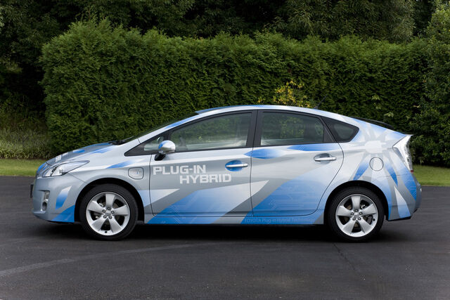 Toyota Prius Plug-in Hybrid: 20 Kilometer stromern (Vorbericht)