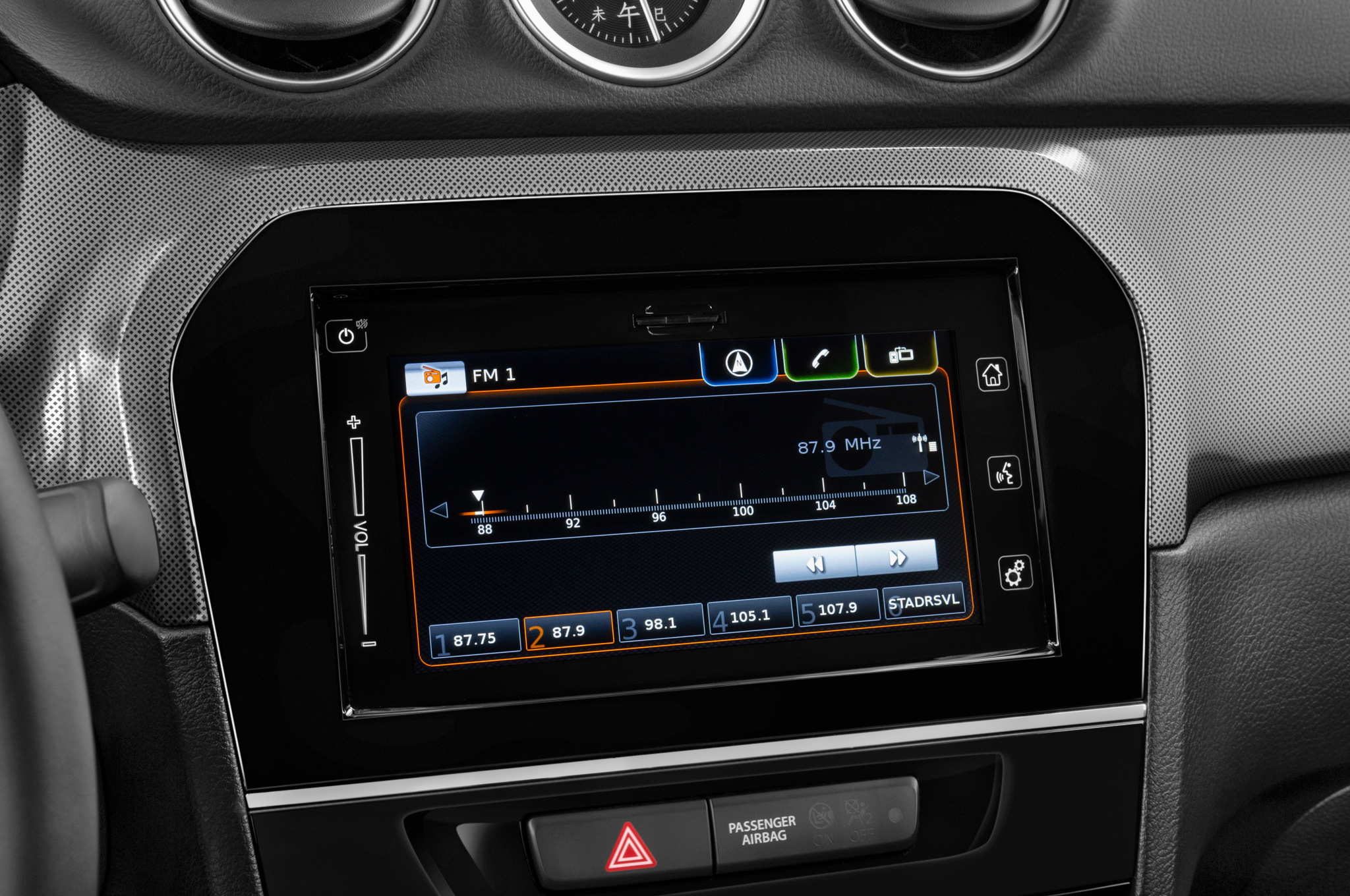 Suzuki Vitara Hybrid (Baujahr 2023) Comfort+ 5 Türen Radio und Infotainmentsystem