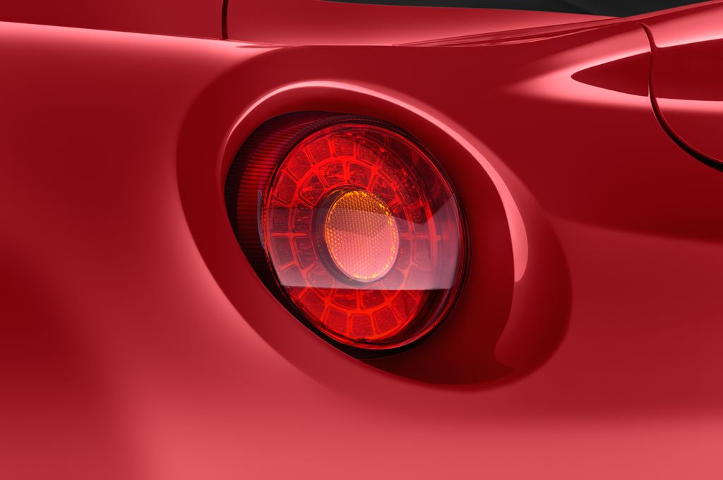 Alfa Romeo 4C (Baujahr 2017) - 2 Türen Rücklicht
