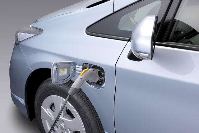 Kleinwagen - Toyota liefert Hybrid- und Elektromobil-Technik an Daihatsu