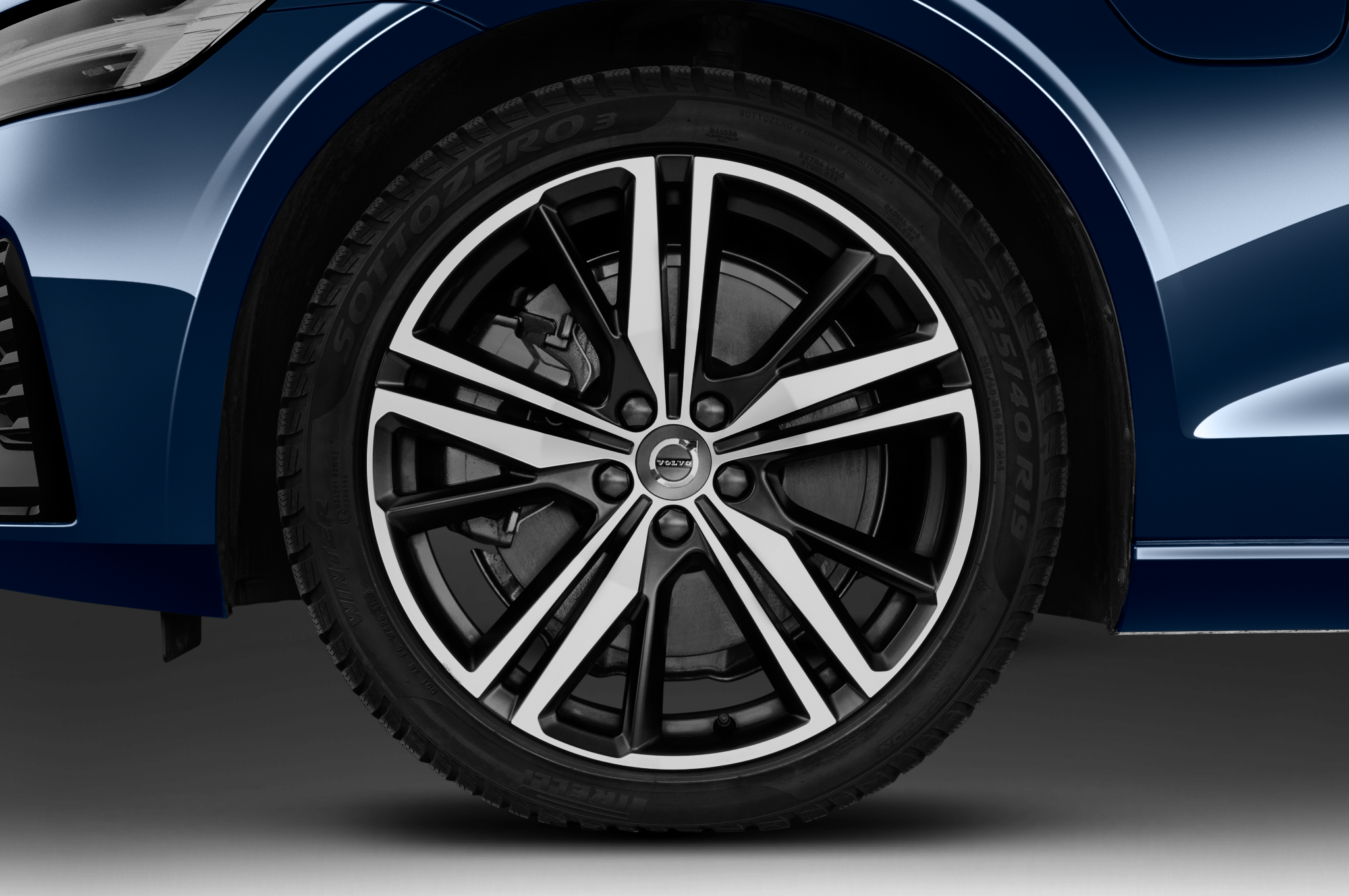 Volvo V60 (Baujahr 2021) R Design 5 Türen Reifen und Felge