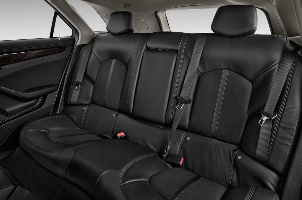 Cadillac CTS (Baujahr 2012) V 5 Türen Rücksitze