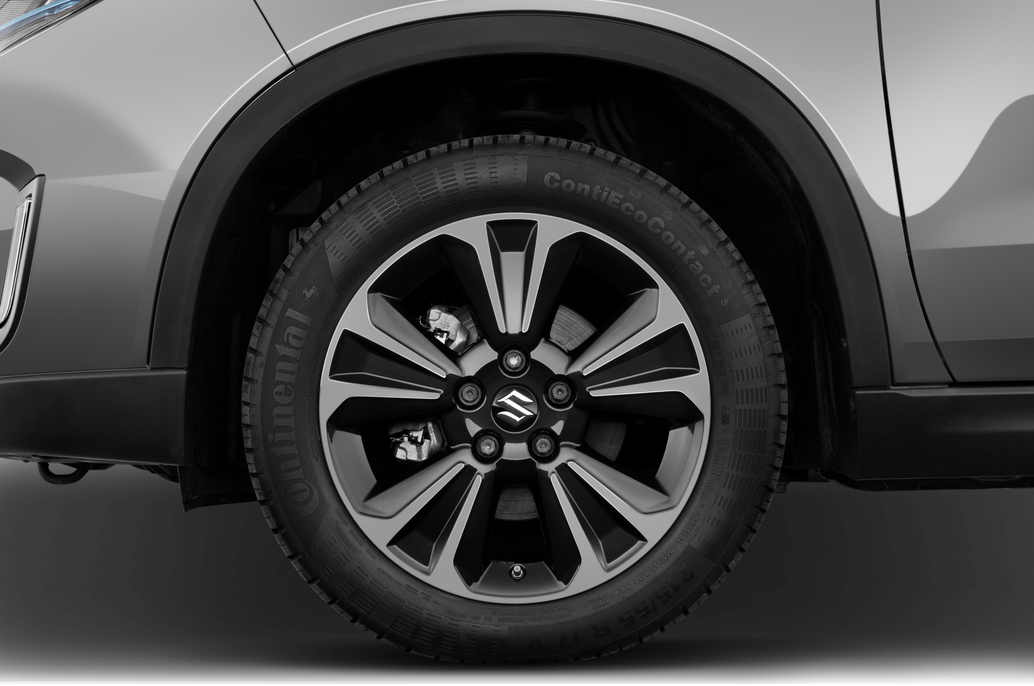 Suzuki Vitara Hybrid (Baujahr 2023) Comfort+ 5 Türen Reifen und Felge