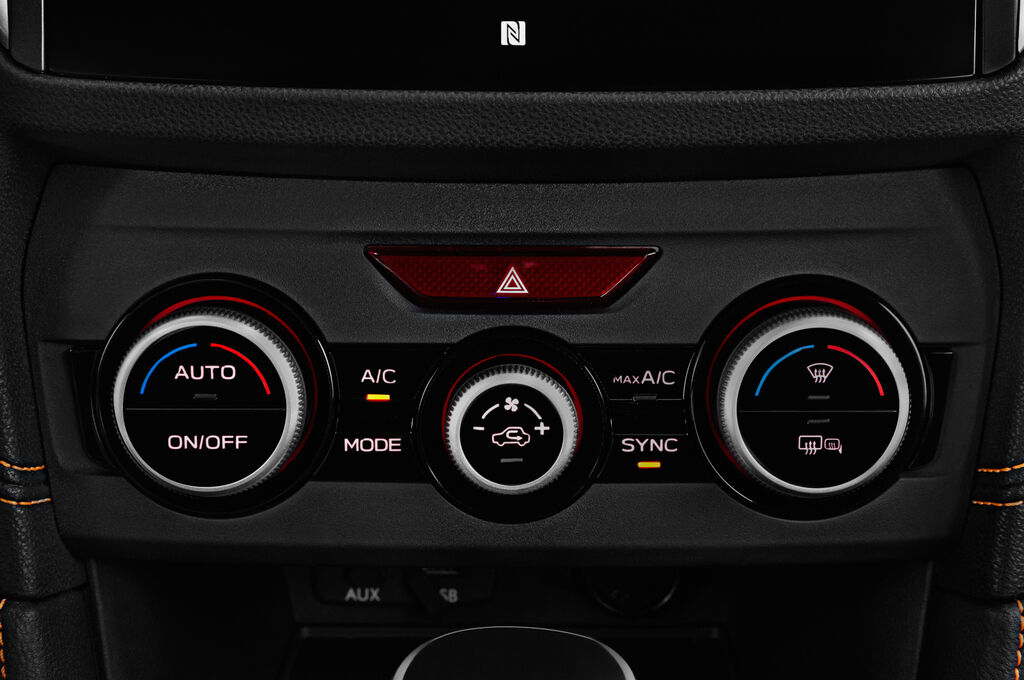Subaru XV (Baujahr 2018) Exclusive 5 Türen Temperatur und Klimaanlage