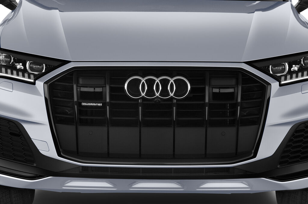 Audi Q7 (Baujahr 2020) S Line 5 Türen Kühlergrill und Scheinwerfer