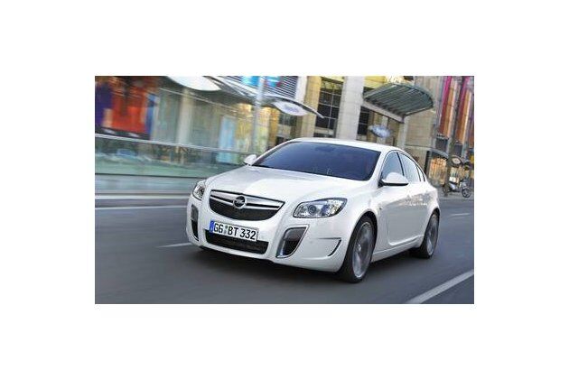 Opel Insignia OPC ab sofort auch mit Automatik