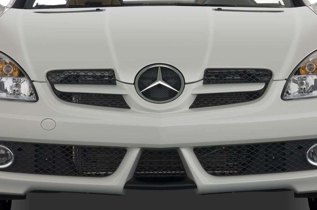 Mercedes SLK (Baujahr 2010) 300 2 Türen Kühlergrill und Scheinwerfer