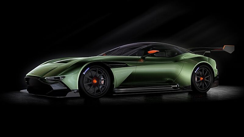 Aston Martin Vulcan - Fingerübung