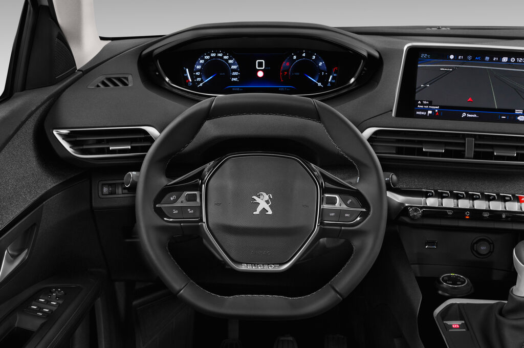 Peugeot 5008 (Baujahr 2019) Allure 5 Türen Lenkrad