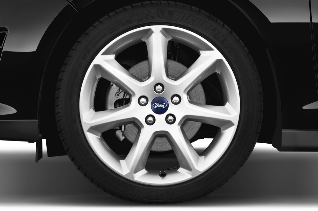 Ford Grand C-Max (Baujahr 2011) Titanium 5 Türen Reifen und Felge