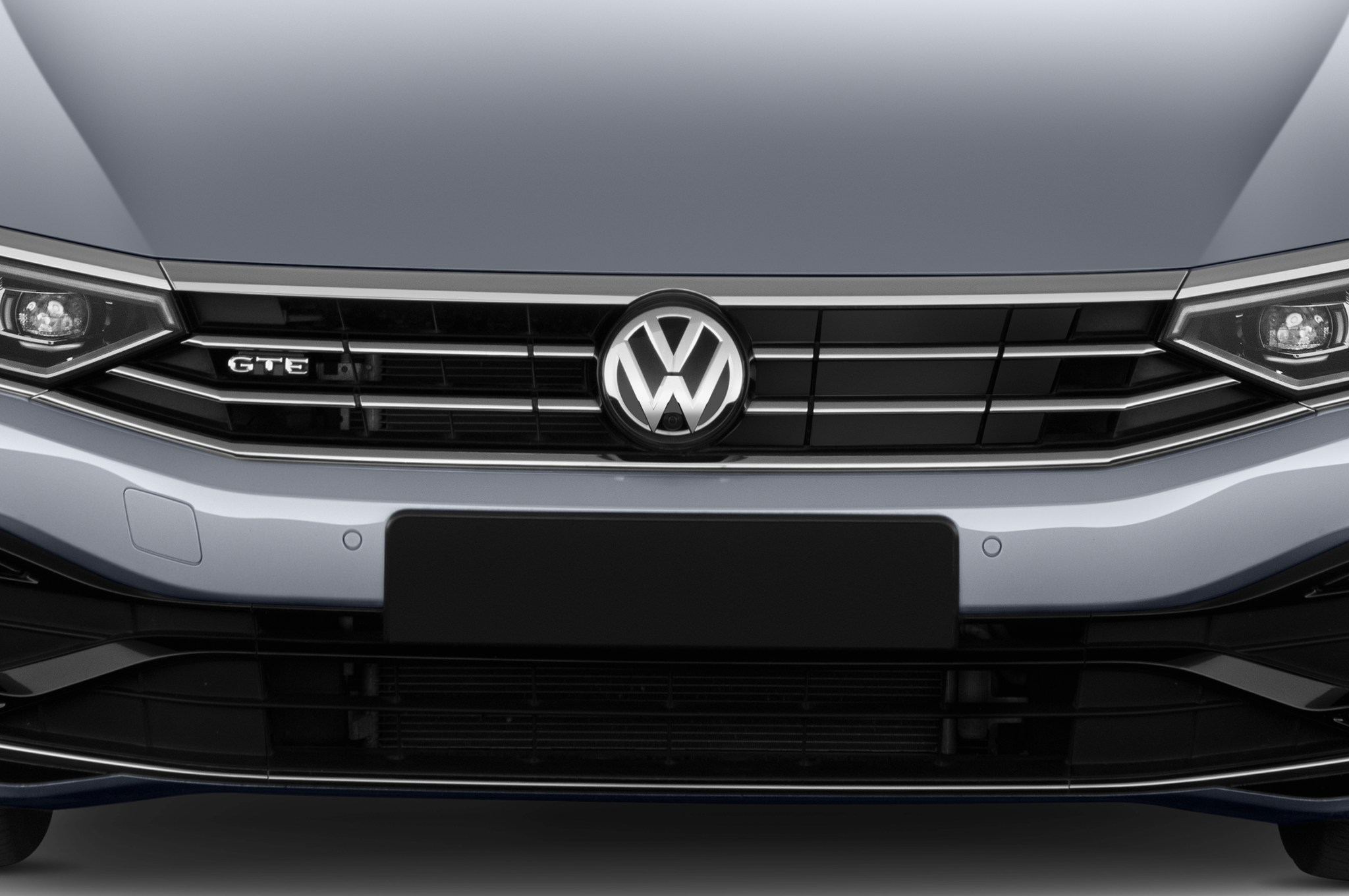 Volkswagen Passat (Baujahr 2020) GTE 5 Türen Kühlergrill und Scheinwerfer