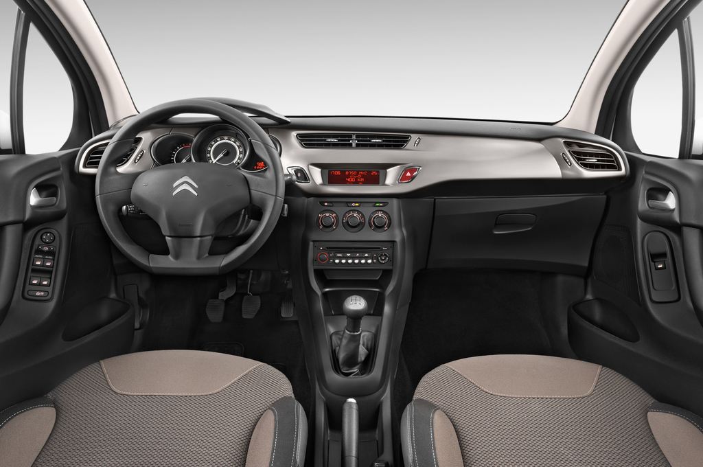 Citroen C3 (Baujahr 2015) Tendance 5 Türen Cockpit und Innenraum