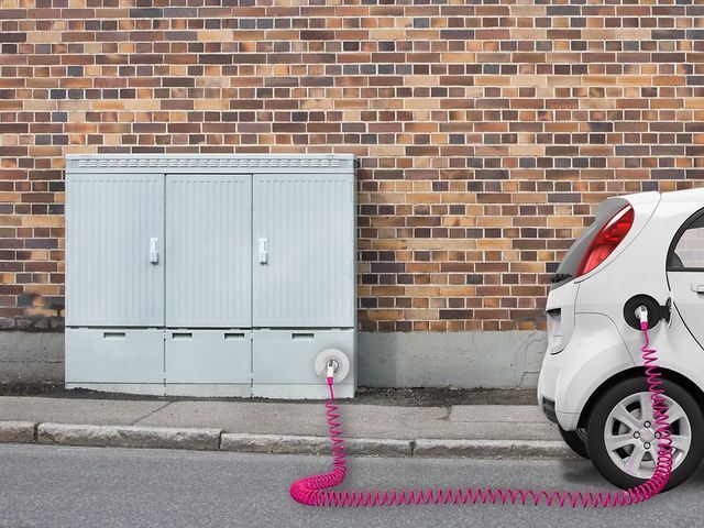 Telekom baut E-Auto-Ladenetz - Verteilerkästen zu Stromtankstellen