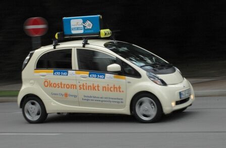 Deutschlands erstes Elektro-Taxi - Die Flüster-Droschke