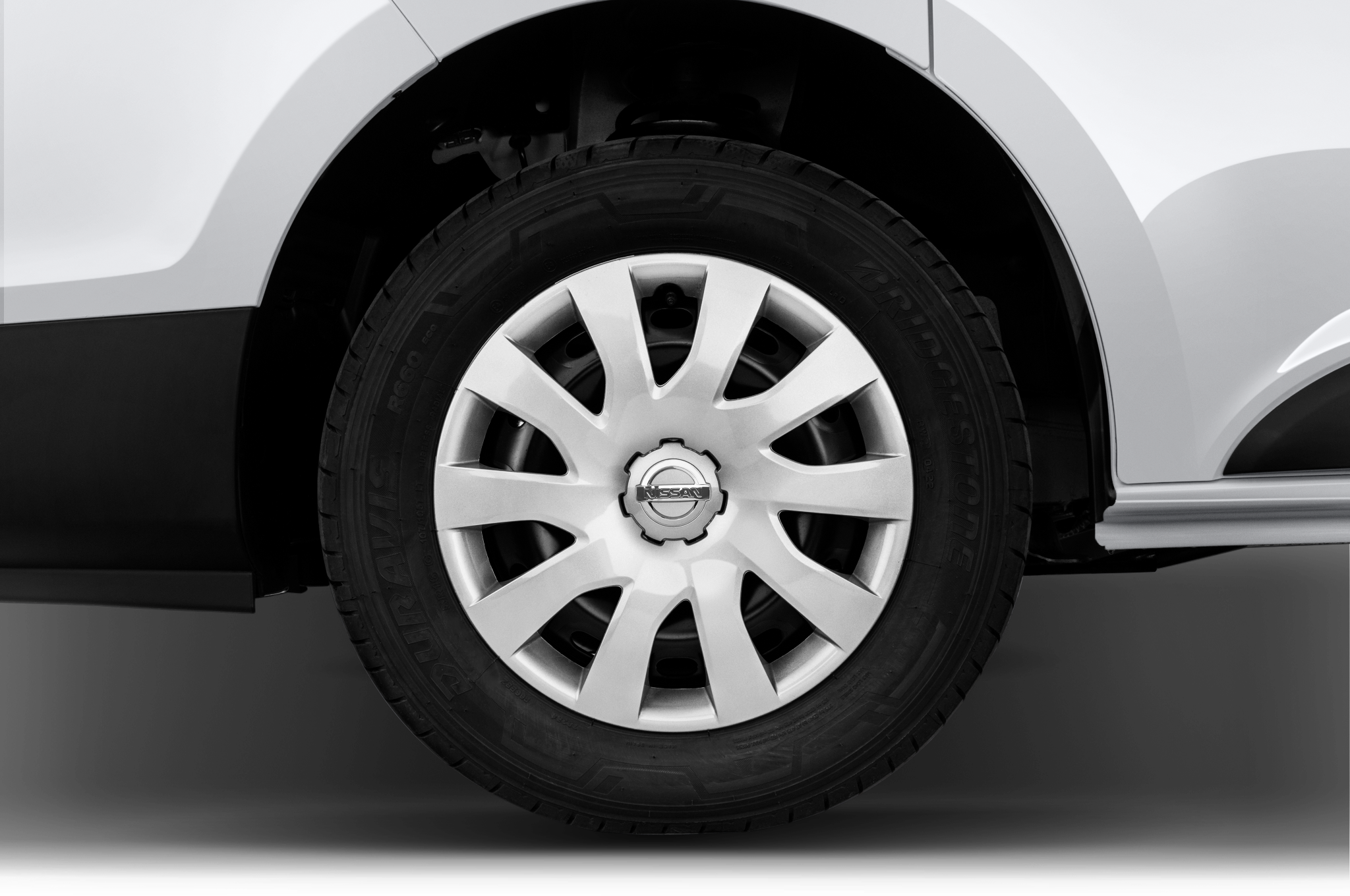 Nissan Primastar (Baujahr 2022) Acenta 4 Türen Reifen und Felge