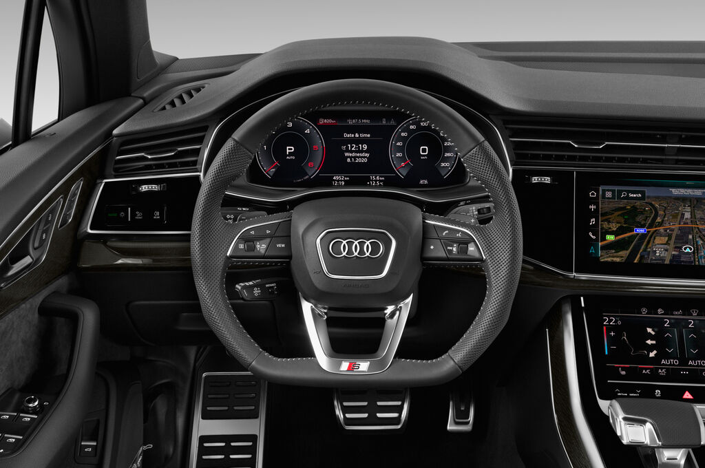 Audi Q7 (Baujahr 2020) S Line 5 Türen Lenkrad