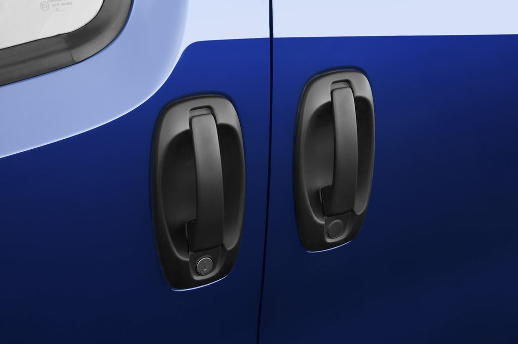 FIAT Qubo (Baujahr 2015) Dynamic 5 Türen Türgriff