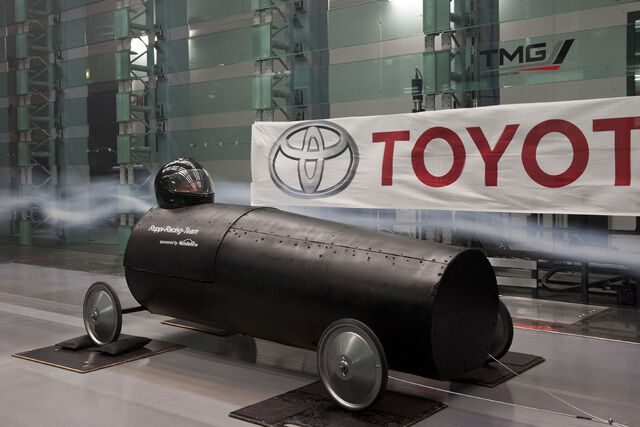 Toyota testet Seifenkiste - Viel Wind um eine schwarze Röhre