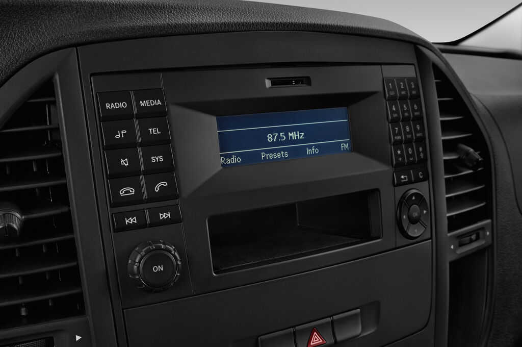 Mercedes Vito (Baujahr 2019) Select 4 Türen Radio und Infotainmentsystem