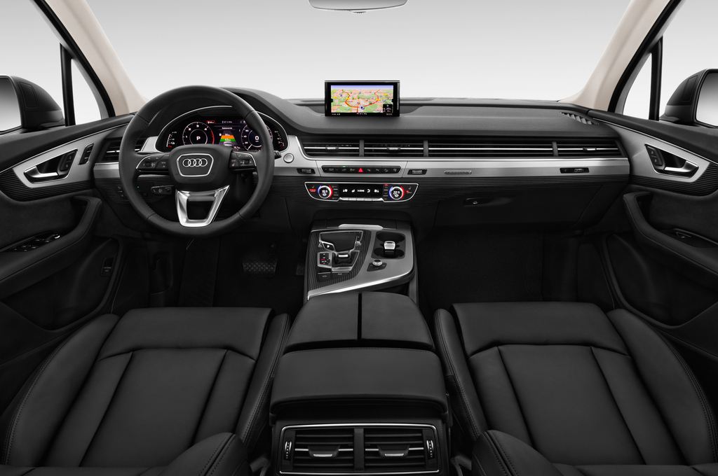 Audi Q7 e-Tron (Baujahr 2017) - 5 Türen Cockpit und Innenraum