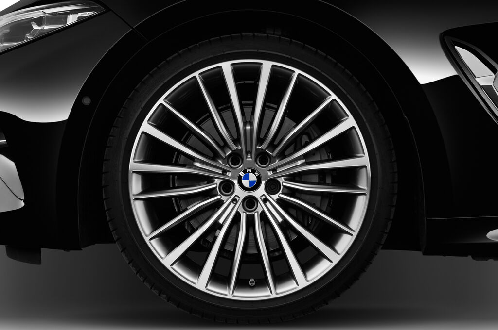 BMW 8 Series Gran Coupe (Baujahr 2019) Basis 4 Türen Reifen und Felge