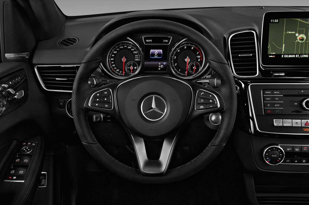 Mercedes GLE (Baujahr 2018) - 5 Türen Lenkrad