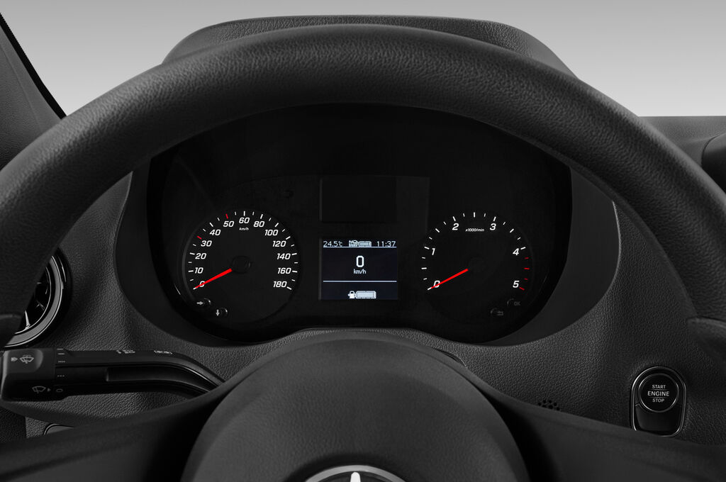 Mercedes Sprinter (Baujahr 2019) - 4 Türen Tacho und Fahrerinstrumente