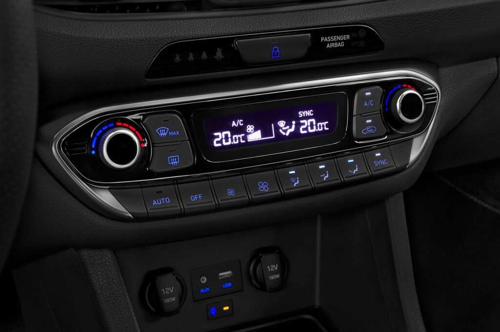 Hyundai i30 Fastback N (Baujahr 2019) Performance 5 Türen Temperatur und Klimaanlage