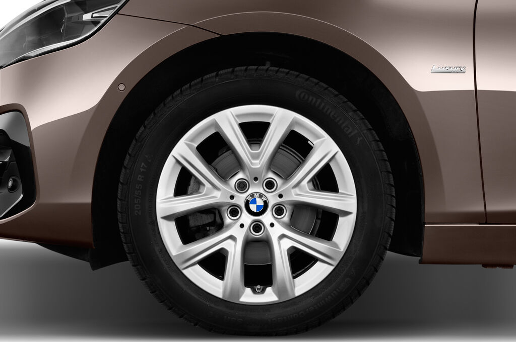 BMW 2 Series Active Tourer (Baujahr 2018) Luxury 5 Türen Reifen und Felge