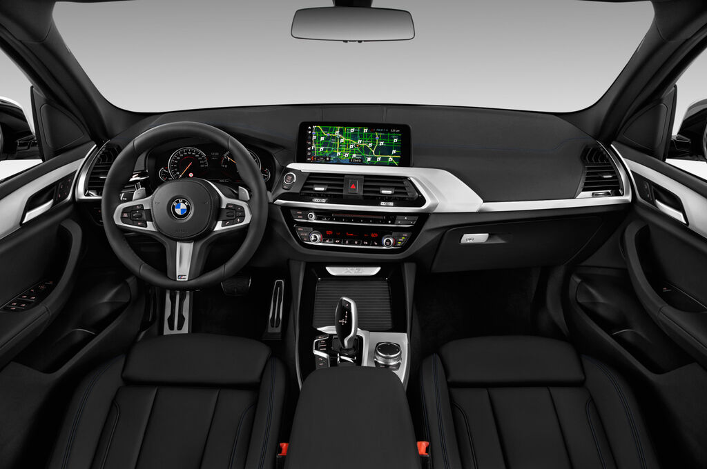 BMW X3 (Baujahr 2019) M Sport 5 Türen Cockpit und Innenraum