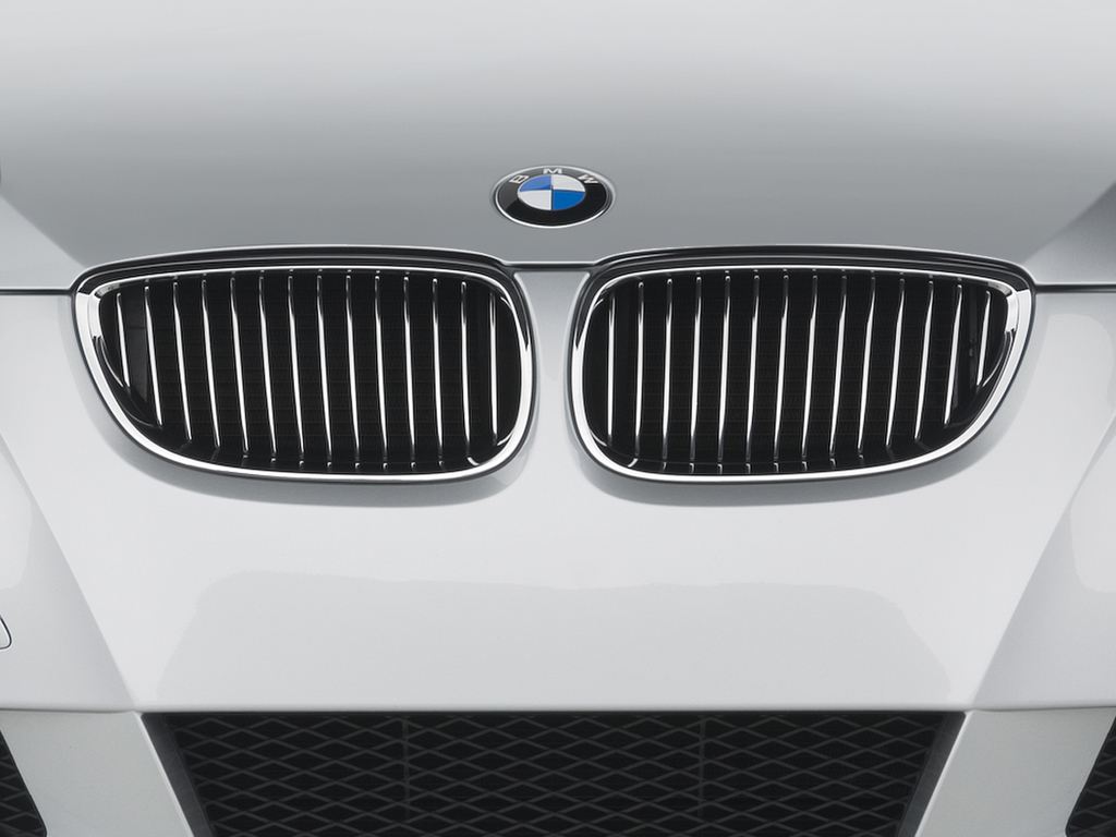 BMW 3 Series (Baujahr 2010) 335i 2 Türen Kühlergrill und Scheinwerfer