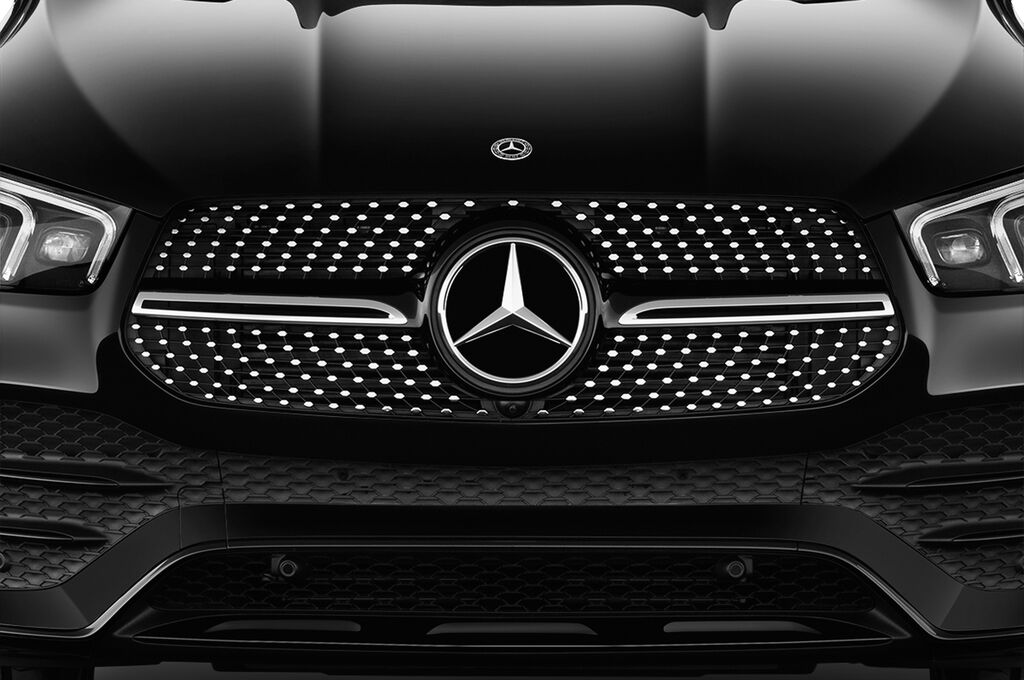 Mercedes GLE (Baujahr 2020) - 5 Türen Kühlergrill und Scheinwerfer