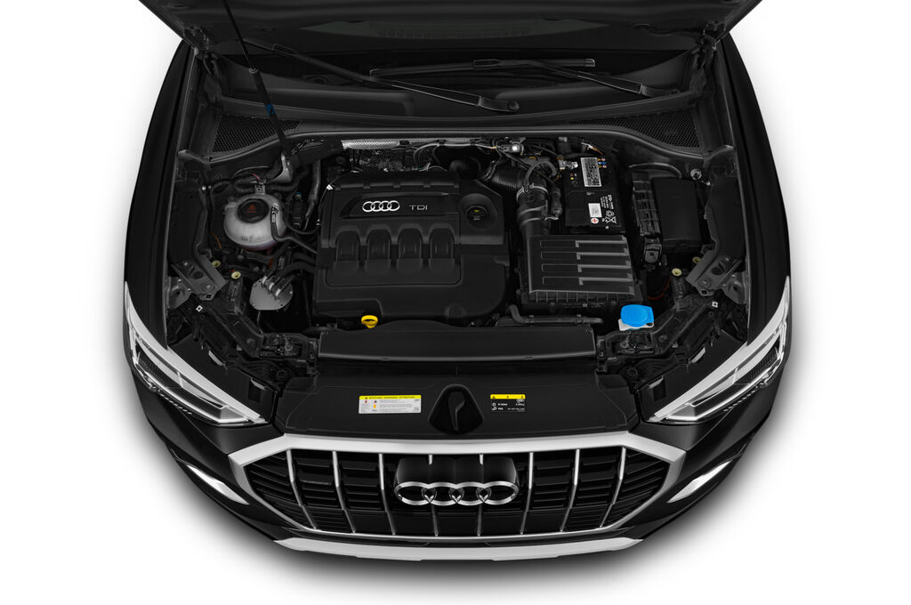 Audi Q3 (Baujahr 2019) Advanced 5 Türen Motor