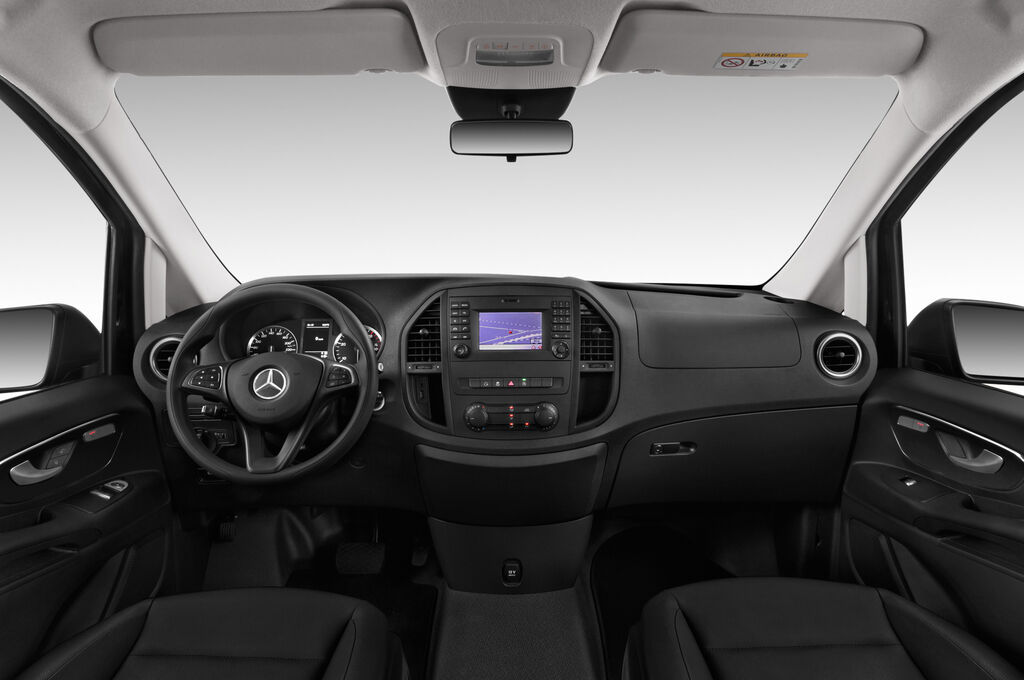 Mercedes Vito Mixto (Baujahr 2018) - 4 Türen Cockpit und Innenraum