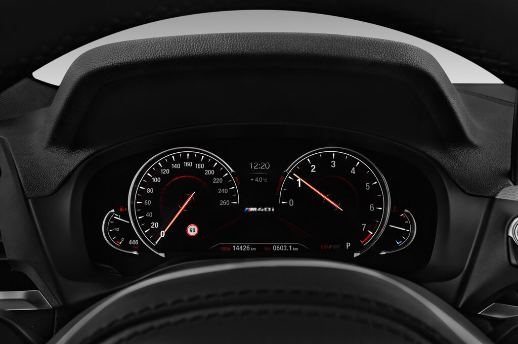 BMW X3 (Baujahr 2018) - 5 Türen Tacho und Fahrerinstrumente