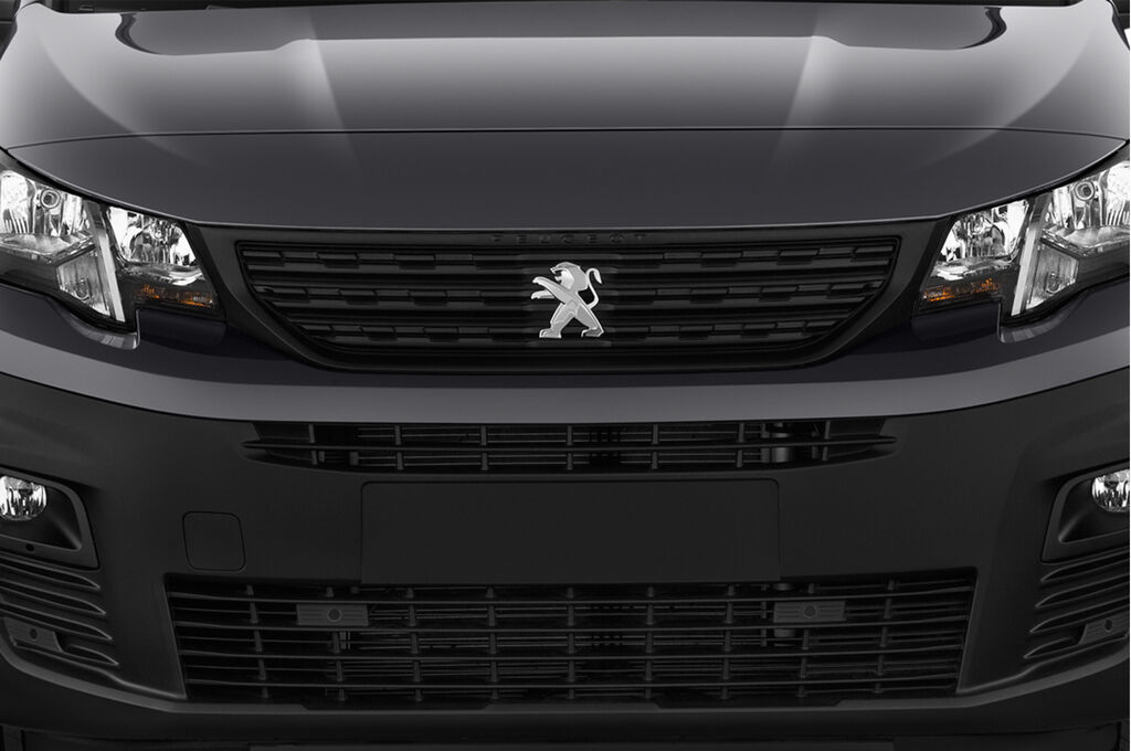 Peugeot Partner (Baujahr 2019) Pemium 4 Türen Kühlergrill und Scheinwerfer