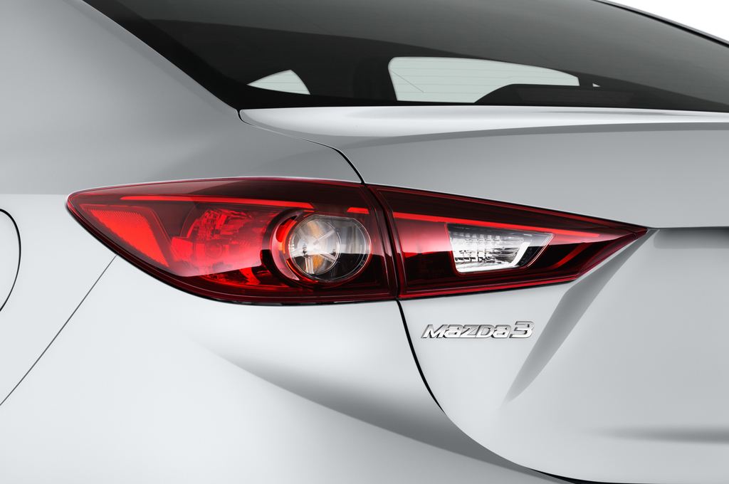 Mazda Mazda3 (Baujahr 2017) Center-Line 4 Türen Rücklicht