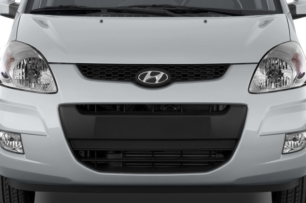 Hyundai Matrix (Baujahr 2009) - 5 Türen Kühlergrill und Scheinwerfer