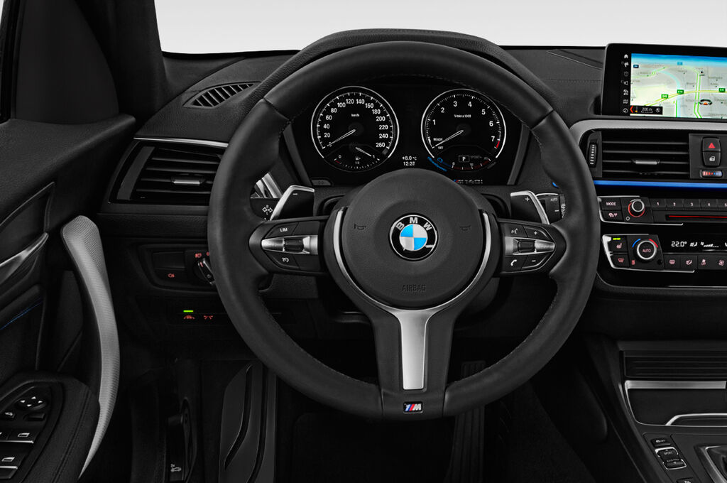 BMW 1 Series (Baujahr 2018) - 5 Türen Lenkrad