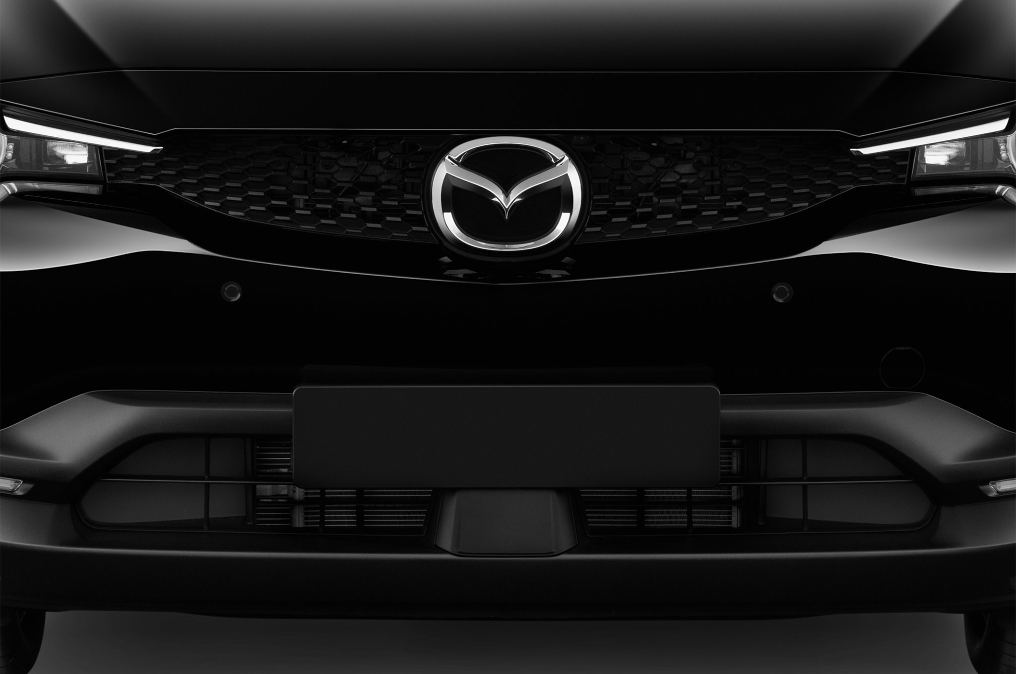 Mazda MX-30 (Baujahr 2021) First Edition package 5 Türen Kühlergrill und Scheinwerfer