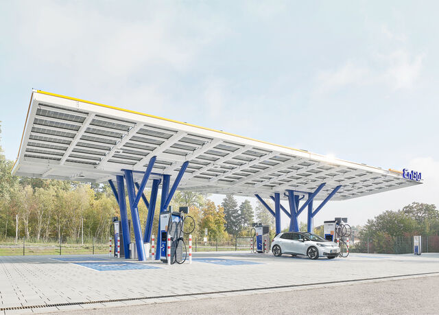 EnBW eröffnet Ladepark mit Solardach - So sieht das Tanken der Zukunft aus