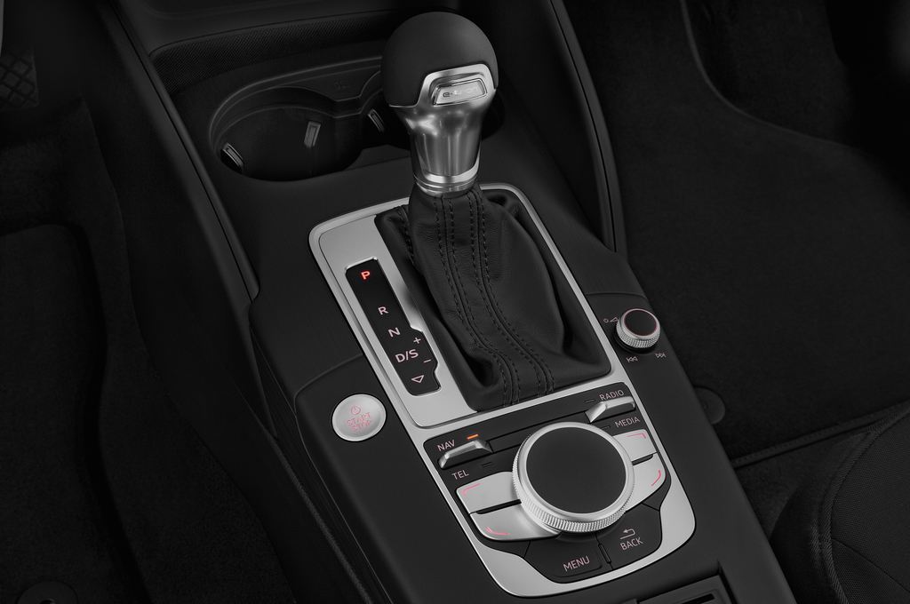 Audi A3 (Baujahr 2015) Ambiente 5 Türen Schalthebel