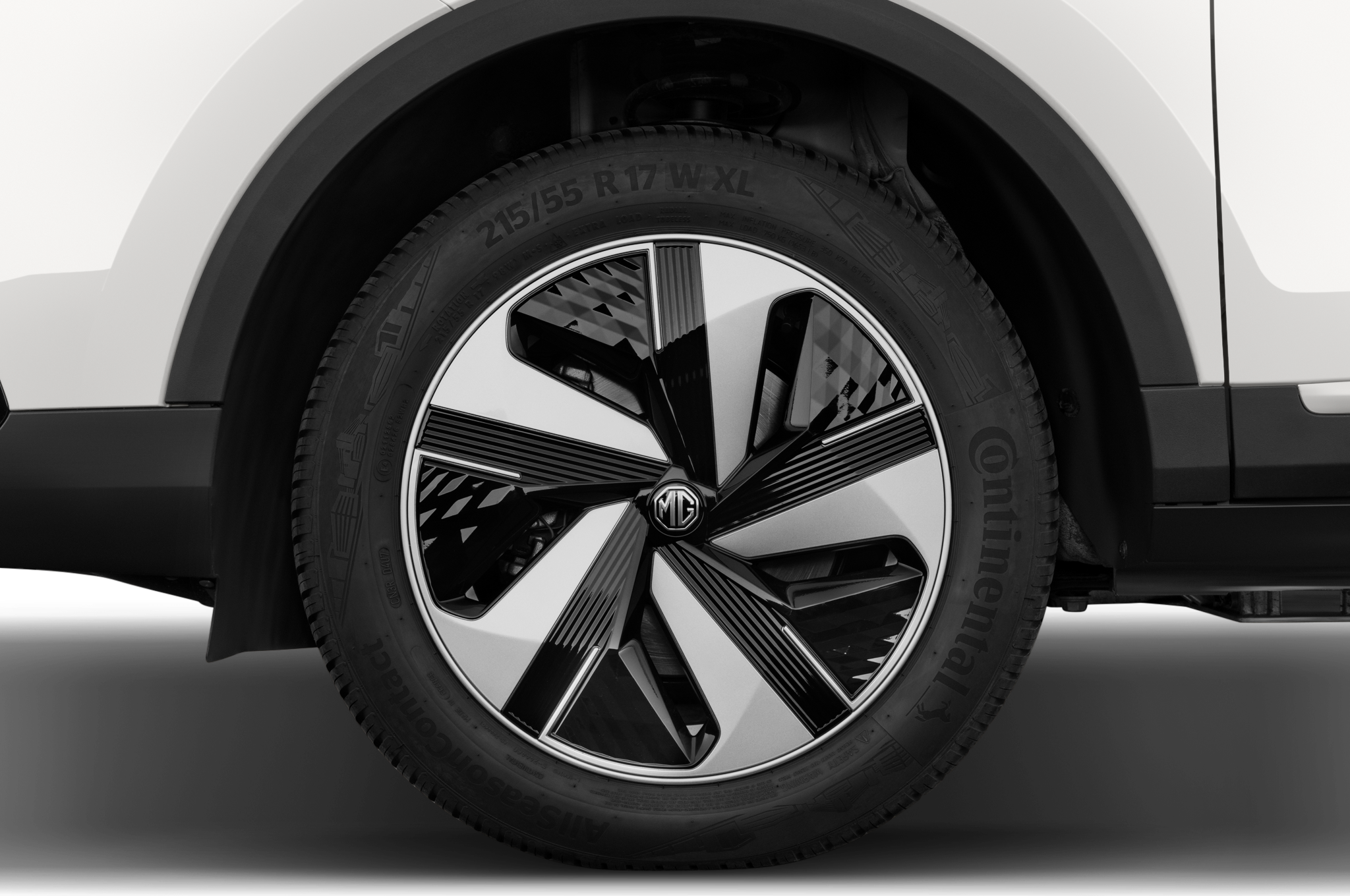 MG ZS EV (Baujahr 2022) Luxury 5 Türen Reifen und Felge