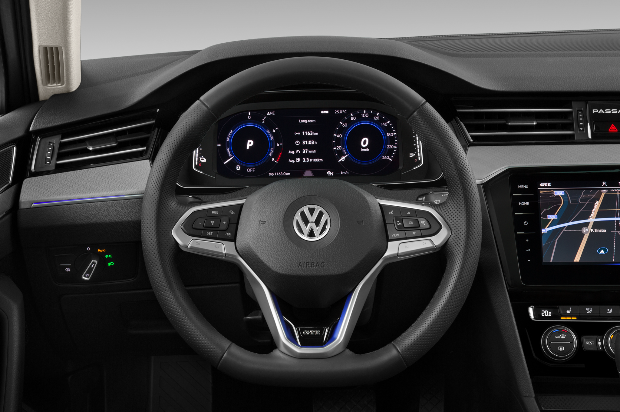 Volkswagen Passat (Baujahr 2020) GTE 5 Türen Lenkrad