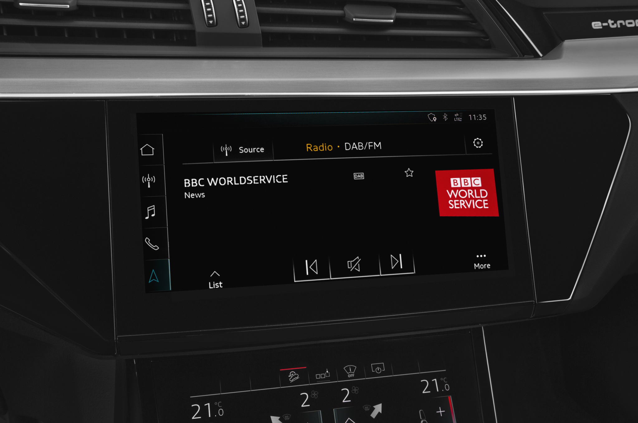 Audi e-tron Sportback (Baujahr 2020) S Line 5 Türen Radio und Infotainmentsystem