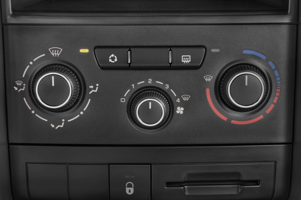 Peugeot 207 (Baujahr 2010) Filou 5 Türen Temperatur und Klimaanlage